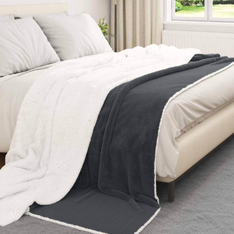 Load image into Gallery viewer, Vidaxl gooi deken donkergrijs 220 x 240 cm fleece
