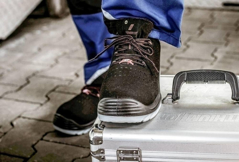 Load image into Gallery viewer, Nitras safety nitras lage schoen micro step i safety shoes gr. 43 nitras micro step i
