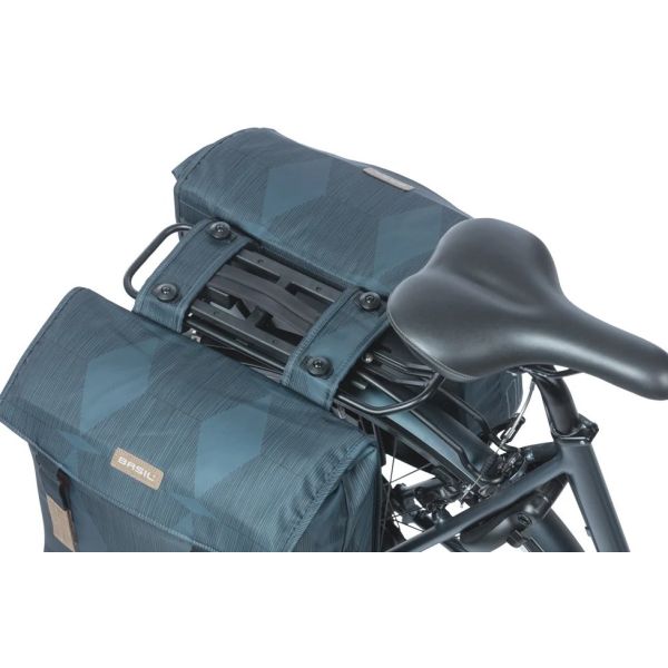 Load image into Gallery viewer, Basil dubbele fietstas elegance mik 40-49 liter - estate blauw
