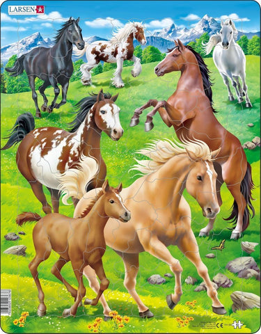 Larsen paarden in een bergweide – puzzel – dieren – paarden – educatieve legpuzzel voor kinderen – 65 stukjes – gemaakt in noorwegen – extra dikke 2,5 mm stukjes – tray met vaste rand