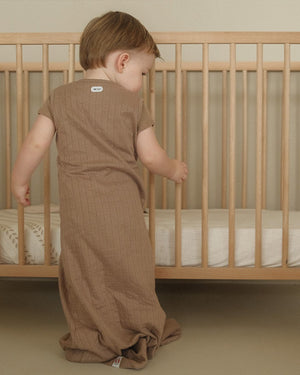 Lodger hopper - hydrofiele slaapzak baby - bruin - 0.3 tog - 62cm - biologisch katoen - zomerslaapzak babyslaapzak