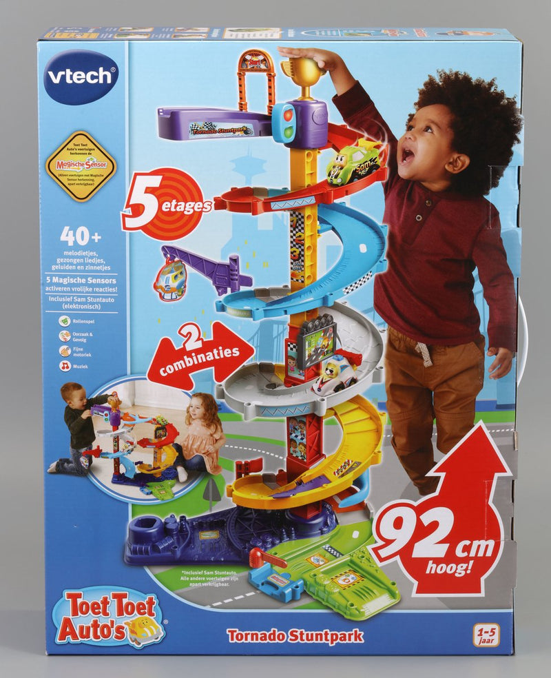 Load image into Gallery viewer, Vtech toet toet auto's tornado stuntpark - race toren autobaan met sam stuntauto - moedigt rollenspellen aan - cadeau - 1 tot 5 jaar
