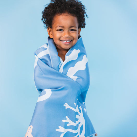 Coral bliss | meerkleurige microvezel handdoek 135 x 65 cm