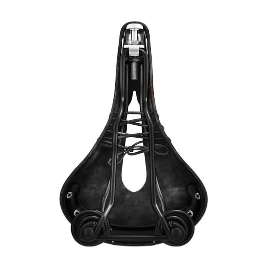 Brooks flyer carved - black