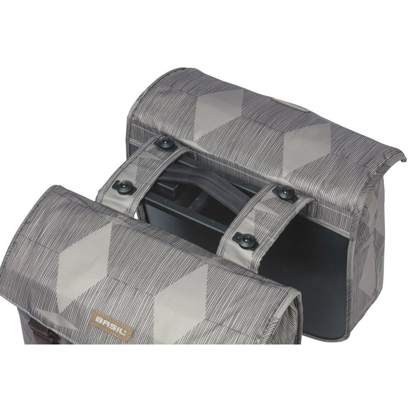Load image into Gallery viewer, Basil dubbele fietstas elegance mik 40 - 49 liter - chateau taupe
