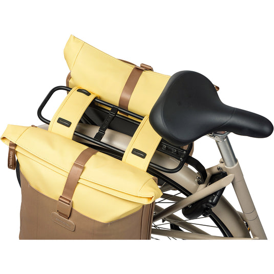 Basil dubbele fietstas vive 28-35l 14 x 30 x 38 cm - zand geel