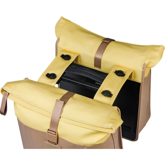 Basil dubbele fietstas vive mik 28-35l 14 x 30 x 38 cm - zand geel