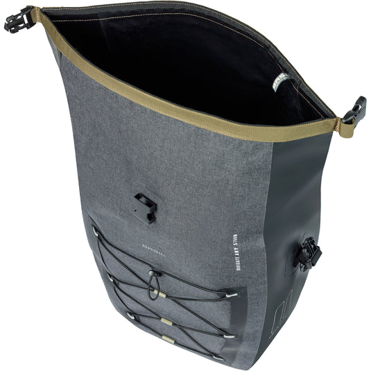Basil enkele tas navigator storm l mik 25-31l 15 x 27 x 41 cm - zwart