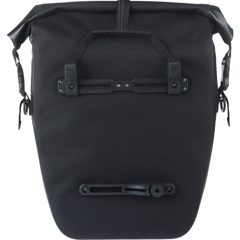 Load image into Gallery viewer, Basil enkele tas navigator waterproof l mik 25-31l 14 x 26 x 42 cm - zwart
