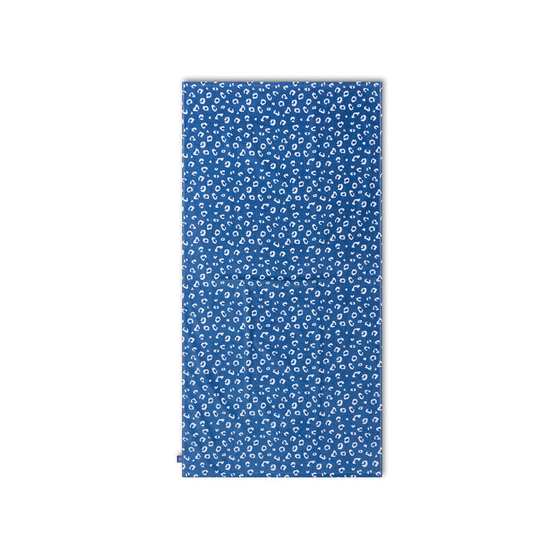 Load image into Gallery viewer, Leopard | blauwe katoenen handdoek 135 x 65 cm

