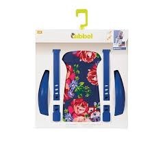 Qibbel styling set luxury behind roses blue