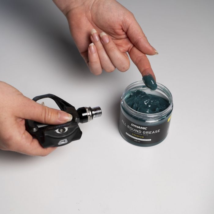 Load image into Gallery viewer, Dynamic all round grease premium - 200ml
