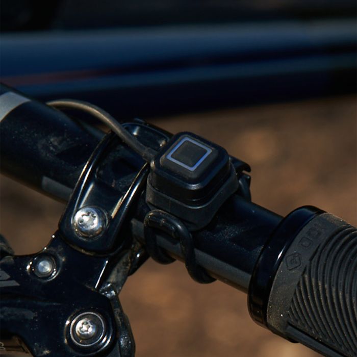 Load image into Gallery viewer, Knog blinder x 1800
