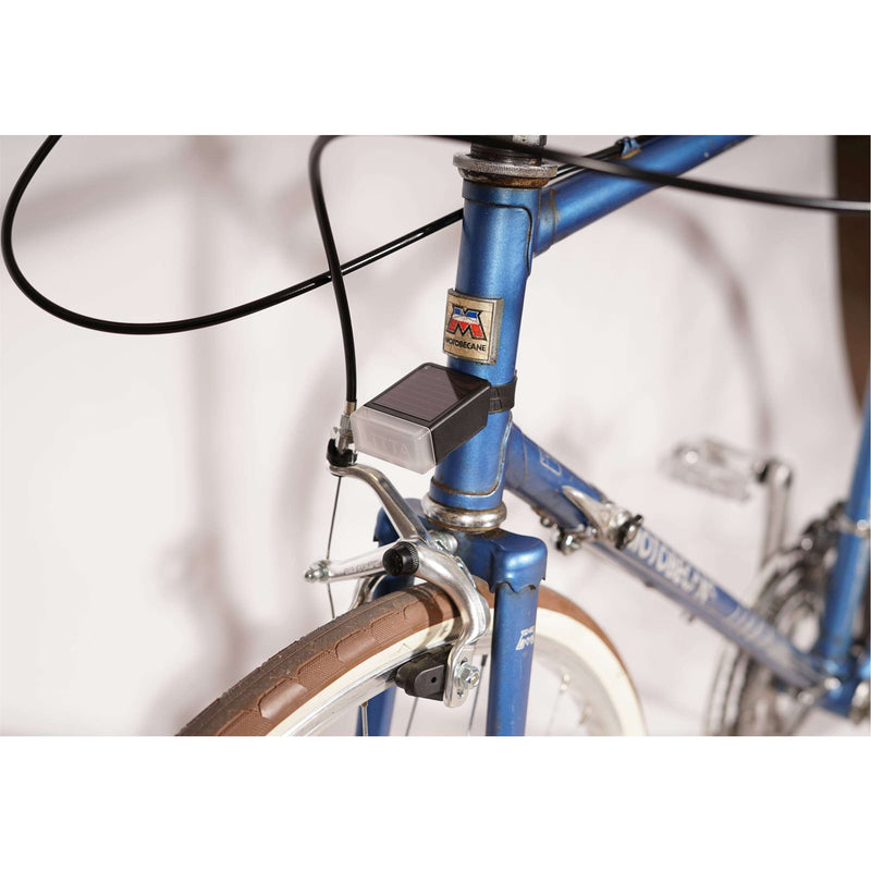 Load image into Gallery viewer, Litta koplamp zonne-energie zwart
