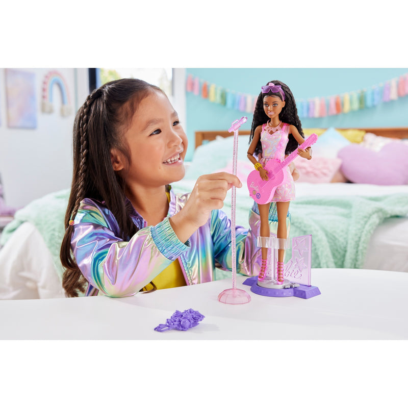 Load image into Gallery viewer, Mattel Carrière popster met bewegend podium
