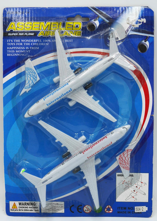 Van der doelen 2 vliegtuigjes op kaart international 16 cm groot