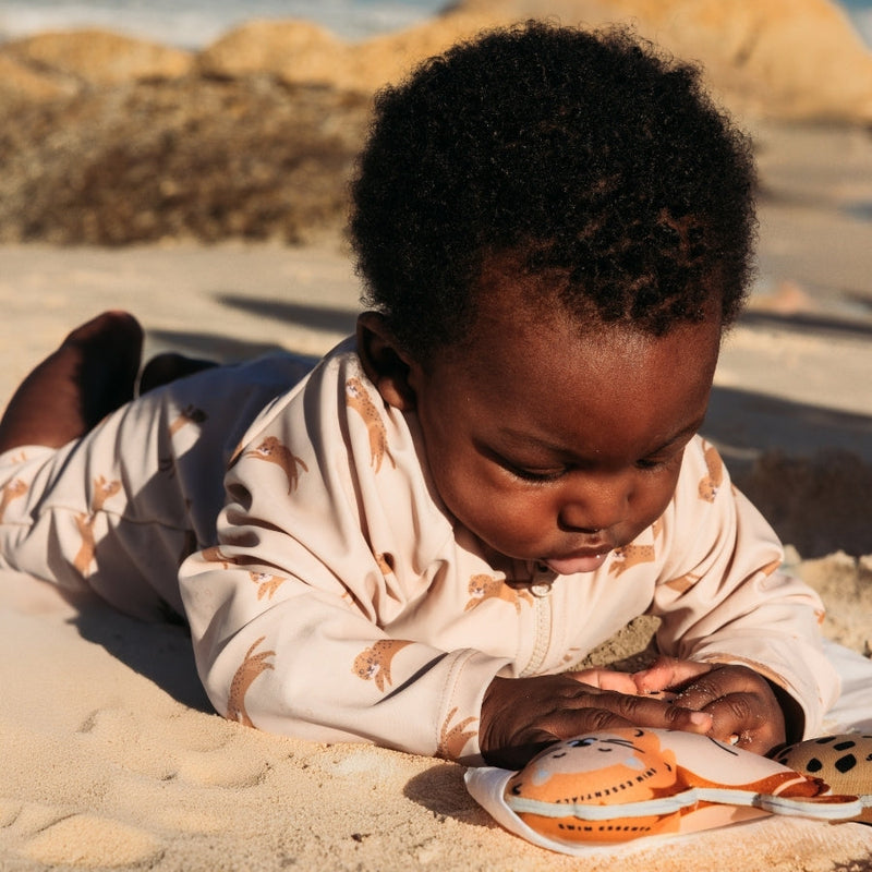 Load image into Gallery viewer, Safari | beige opduik speelgoed
