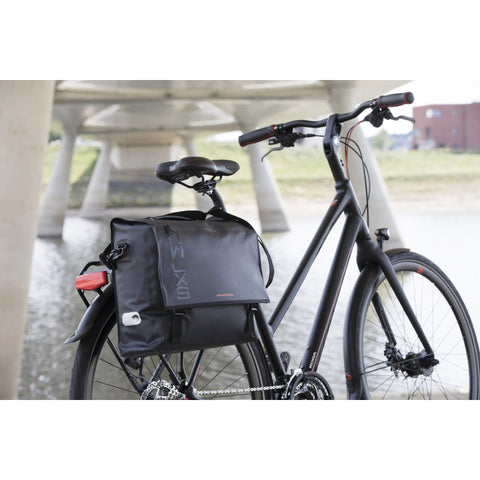 Bag new looxs varo messenger black