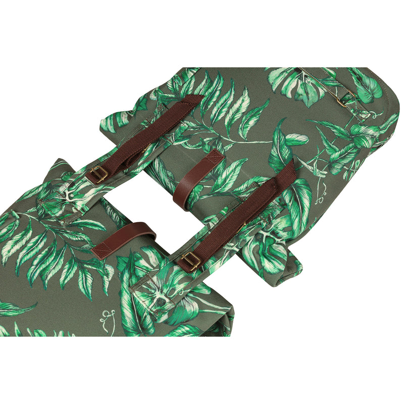 Load image into Gallery viewer, Basil Ever-Green dubbele fietstas, gerecycled PET, waterkerende vouwsluiting, vegan leather, 28-32L, thyme groen
