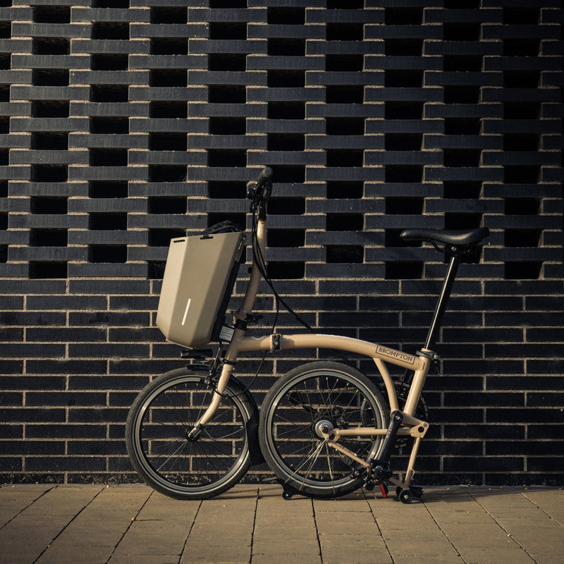 Load image into Gallery viewer, Sigma shad mand daily bike box 20l voor grijs
