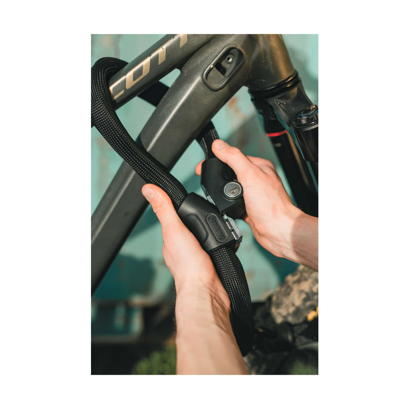 Load image into Gallery viewer, Abus fietsslot kettingslot - infinity loop 1806 - security level 6 - zwart - 110 cm - geschikt voor elektrische fietsen en stadsfietsen
