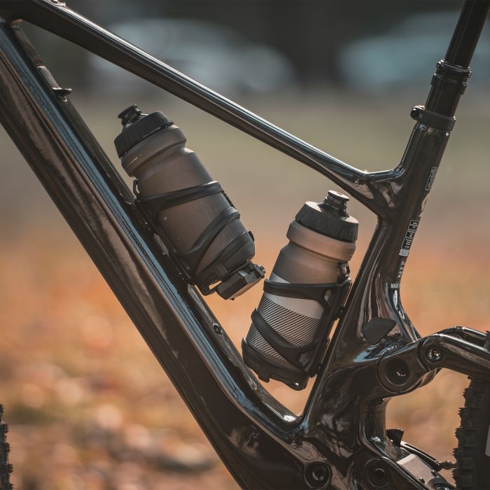 Load image into Gallery viewer, Topeak water bottle 650ml - black
