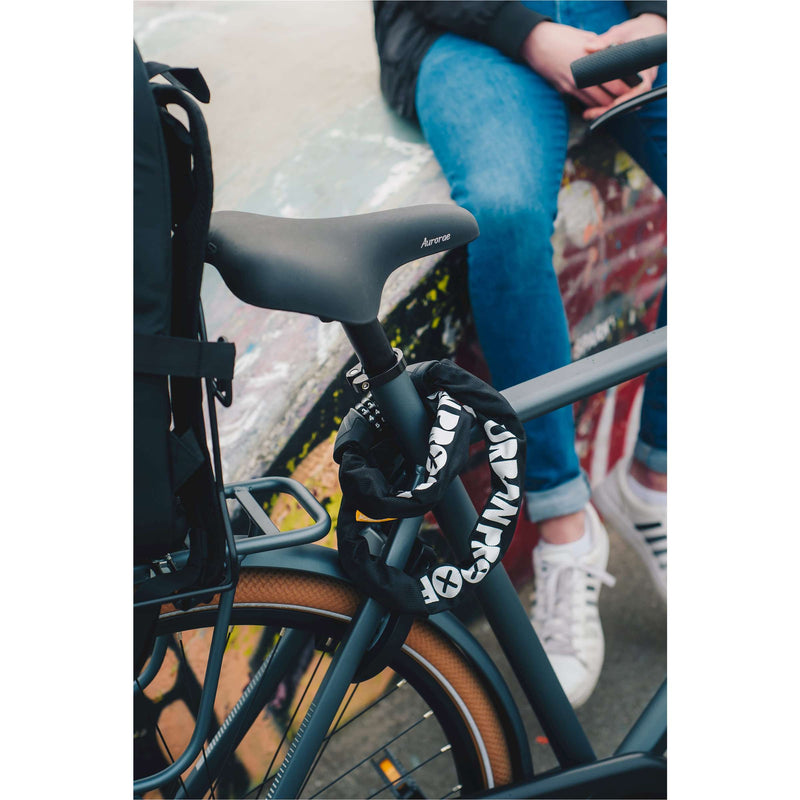 Load image into Gallery viewer, Urbanproof kettingslot met cijfercode 8mm*100cm zwart
