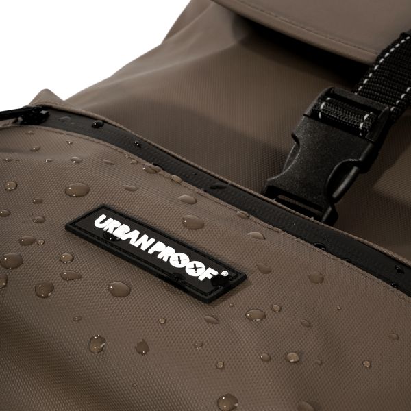 Load image into Gallery viewer, Urbanproof tas double cargo up recycle 38l bruin
