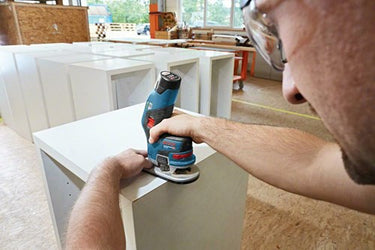 Bosch blauw bosch professional gkf 12v-8 kantenfreesmachine - zonder 12 v accu en lader