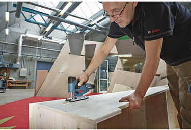 Bosch blauw gst 12v-70 accu decoupeerzaag solo | zonder accu's en lader in l-boxx - 06015a1002