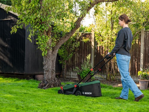 Bosch groen accumaaier rotak 18v-32 | zonder accu's en lader | incl. mulchplug - 06008b9p01