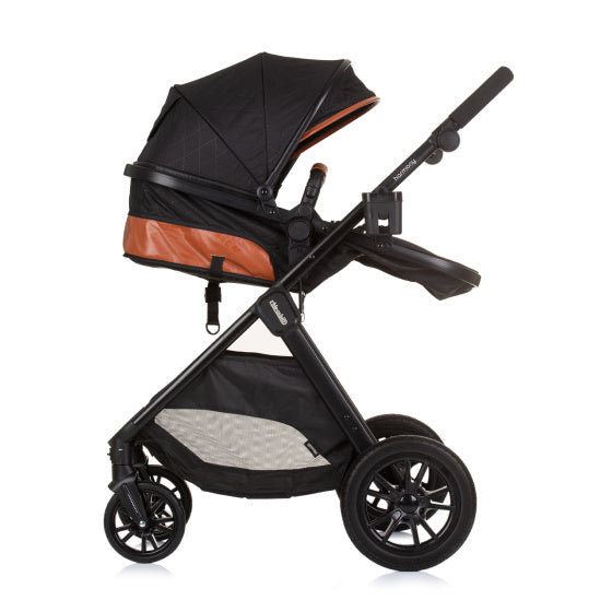 Load image into Gallery viewer, Chipolino harmony opvouwbare 3-in-1 kinderwagen met luiertas obsidian zwart
