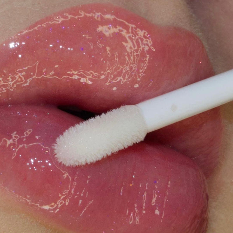 Load image into Gallery viewer, Claresa volumizing lipgloss chill out 15 happy-go-lucky 5ml
