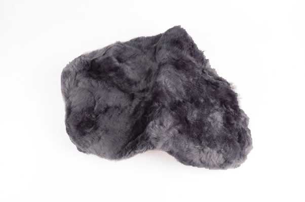 Afbeelding laden in galerijviewer, zadeldekje schapenvacht grijs 28 cm
