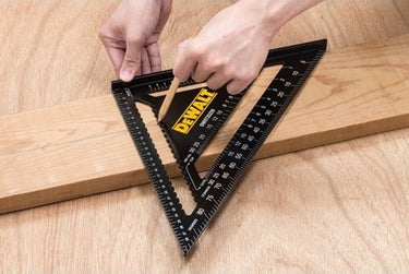 Dewalt dwht25228-0 bouwdriehoek | speed square | 300 mm | metrisch - dwht25228-0