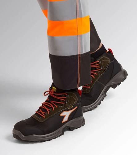 Afbeelding laden in galerijviewer, Diadora werkschoen sport diatex 181120 mid s3 (zwart groen) | zwart groen | maat 45 - 8053607615964
