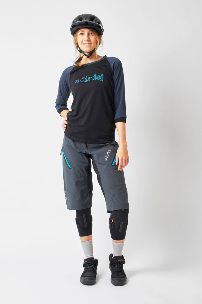 Load image into Gallery viewer, Dirtlej trailscout waterproof - women's mtb shorts
