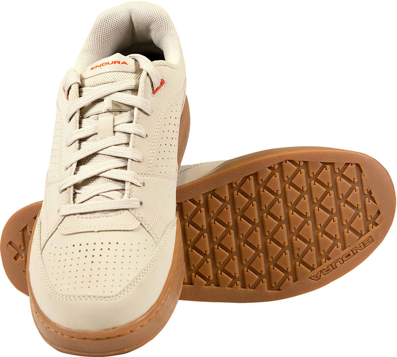 Load image into Gallery viewer, Endura hummvee flat pedal - mtb shoes
