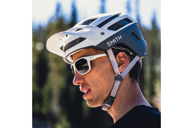 Load image into Gallery viewer, Smith Forefront 2 helm mips matte white cement
