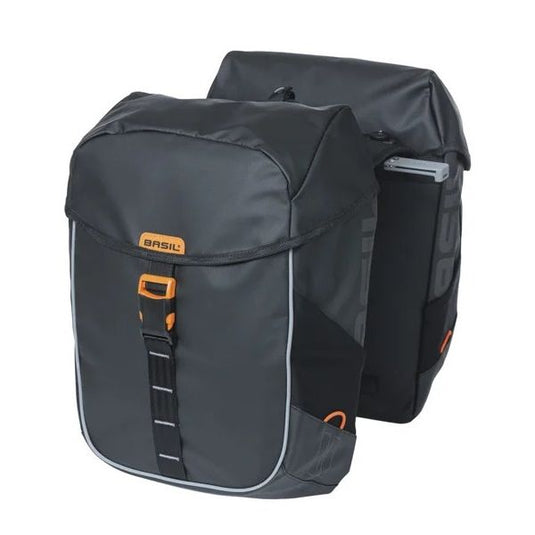 Basil dubbele fietstas miles tarpaulin mik 34 liter 13 x 25 x 37 cm - zwart oranje