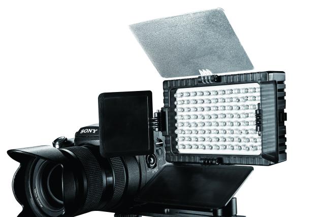 Load image into Gallery viewer, Falcon Eyes LED Lamp Set Dimbaar DV-96V-K1 op Batterij
