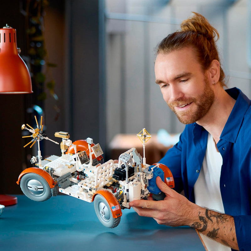 Load image into Gallery viewer, Lego technic - nasa apollo maanwagen – lrv constructiespeelgoed (42182)
