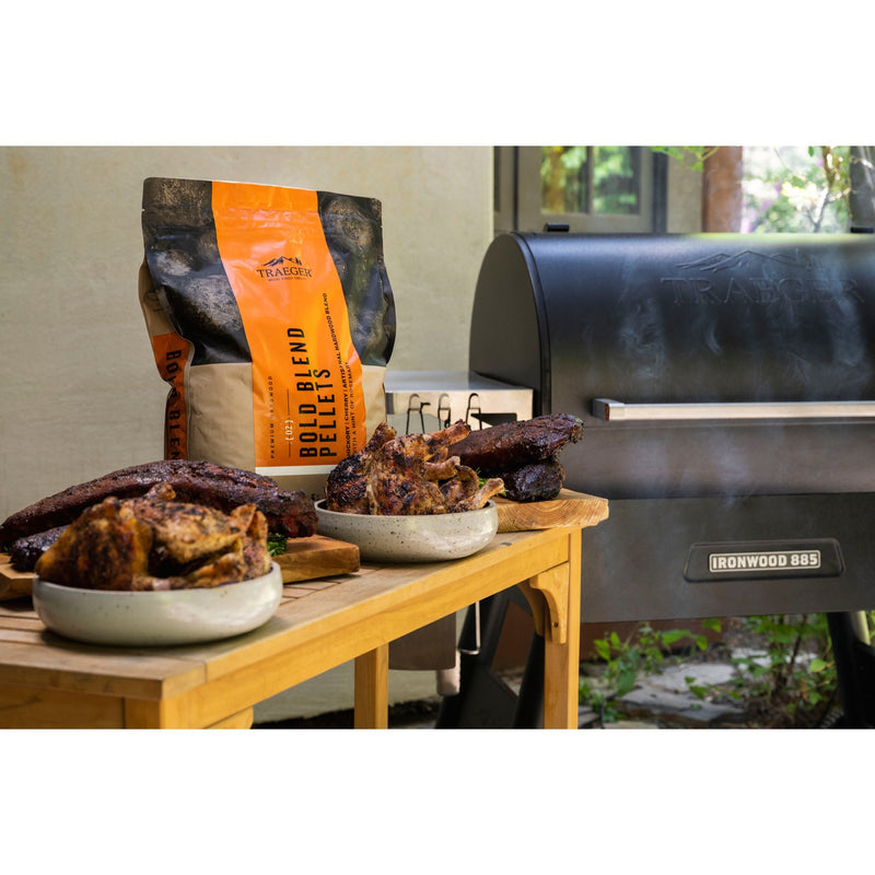 Load image into Gallery viewer, Traeger bold blent pellets - limited edition brandstof (8 kg)
