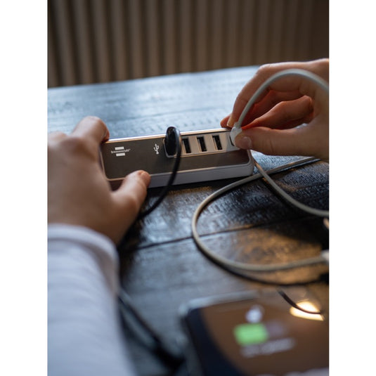 Brennenstuhl estilo meervoudige usb-lader (wit roestvrij staal)