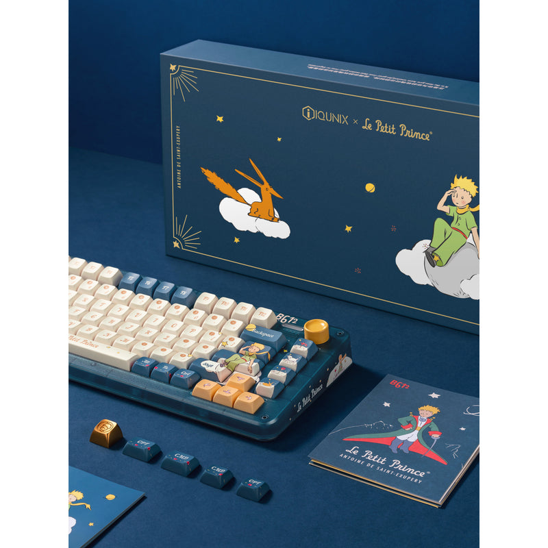 Afbeelding laden in galerijviewer, Iqunix zx75 sky encounter wireless mechanical keyboard (blauw, us lay-out (qwerty), iqunix little prince, 75%, rgb leds, hot-swappable, double-shot pbt, 2.4ghz | bluetooth 5.1 | usb-c)
