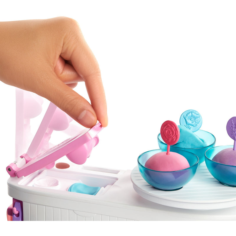 Load image into Gallery viewer, Barbie face mask spa day speelset pop

