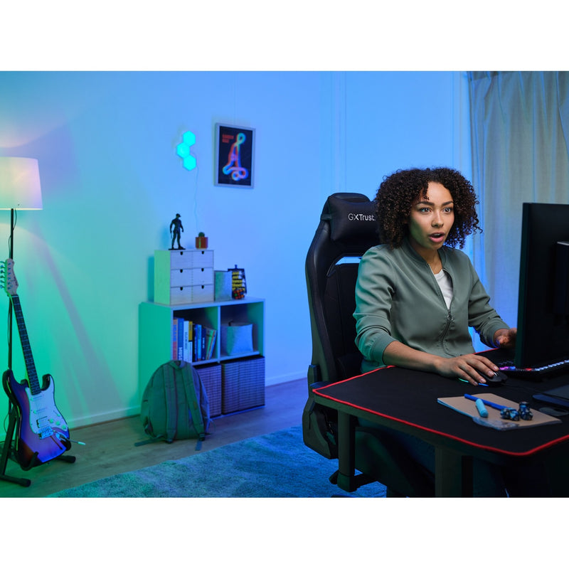 Load image into Gallery viewer, Trust gxt 714 ruya gamingstoel (zwart)
