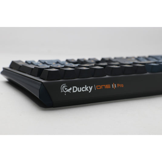 Ducky one 3 pro rgb mechanisch gaming toetsenbord (zwart, us lay-out (qwerty), cherry mx2a red, 100%, rgb led, double-shot pbt, quack mechanics, hot swap)