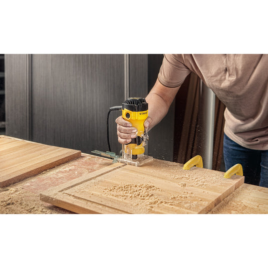 Stanley 550w kantenfrees bovenfrees (geel zwart)
