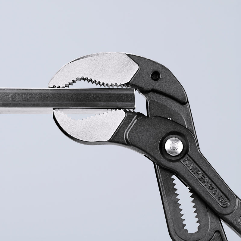 Load image into Gallery viewer, Knipex cobra xxl waterpomptang 8701560 zweedse- waterpomp-tang (rood)
